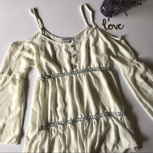 S.O.R.A.D. Cold Shoulder Blouse Size Small - Picture 2 of 6